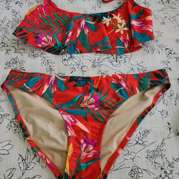 Old Navy Other - HOST 🔥🔥🔥PICK Swinsuit old navy never worn sz med